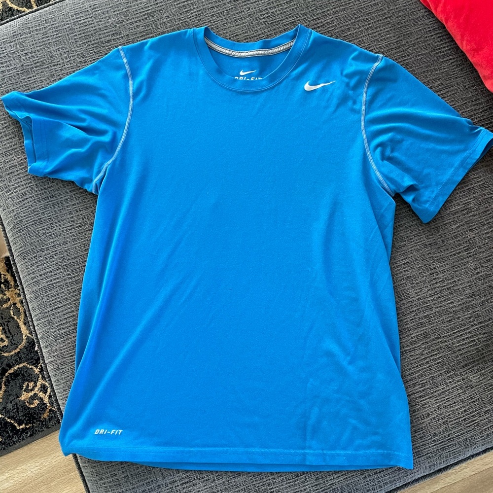 Nike tshirt